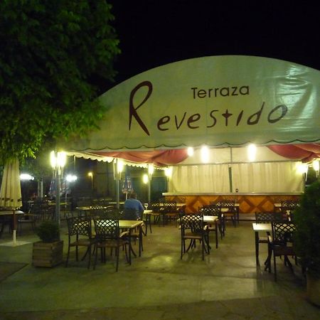 Hotel Restaurante Revestido Escalona Exterior foto